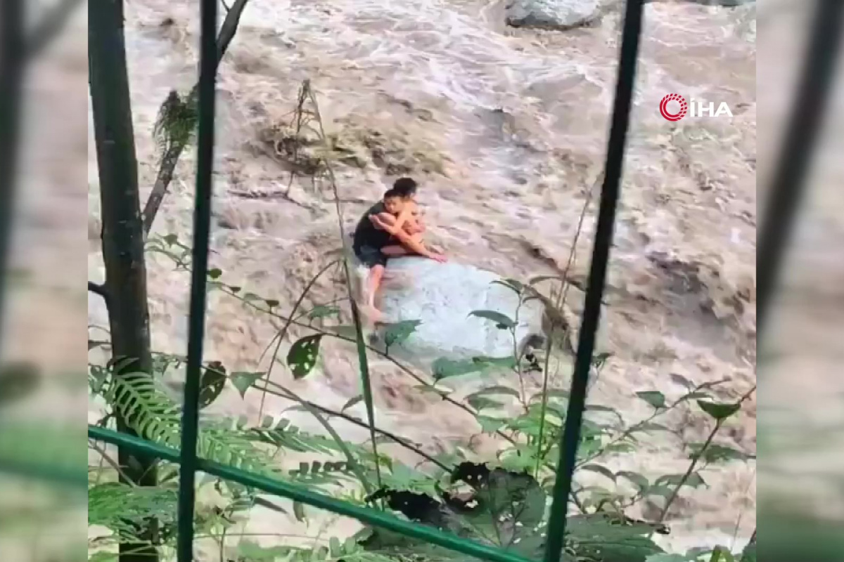 Çin’i sel vurdu: 4 ölü, 9 yaralı