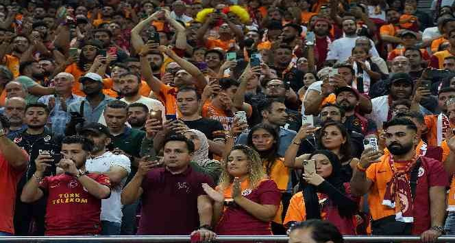 Spor Toto Süper Lig: Galatasaray: 0 - Giresunspor: 0 (Maç devam ediyor)