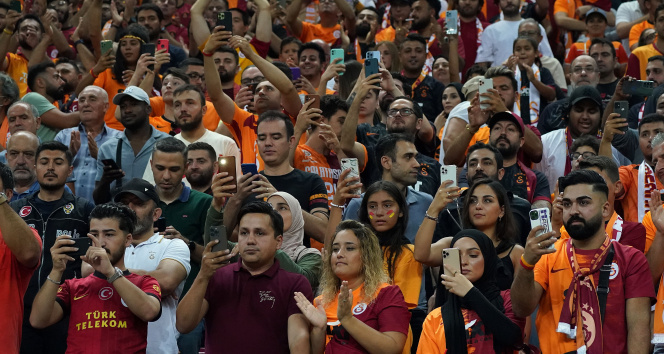 Galatasaray - Giresunspor müsabakasını 45 bin 484 lehtar izledi
