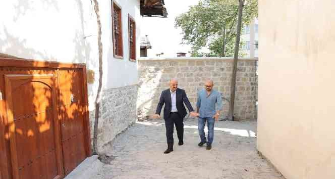Kahramanmaraş’ta konak ve sokak yenileme çalışmaları