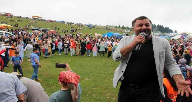Giresun’da 2 yıl önce sel afeti yaşayan Dereli ilçesinde şenlik coşkusu