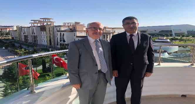 Cumhurbaşkanlığı Sosyal Politikalar Kurulu Üyesi Yılmaz’dan Rektör Aktekin’e ziyaret