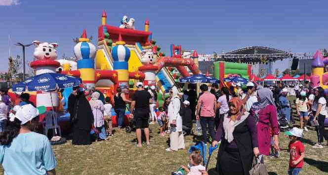 Çocuklar kendi festivallerinde hem eğlendiler hem de öğrendiler