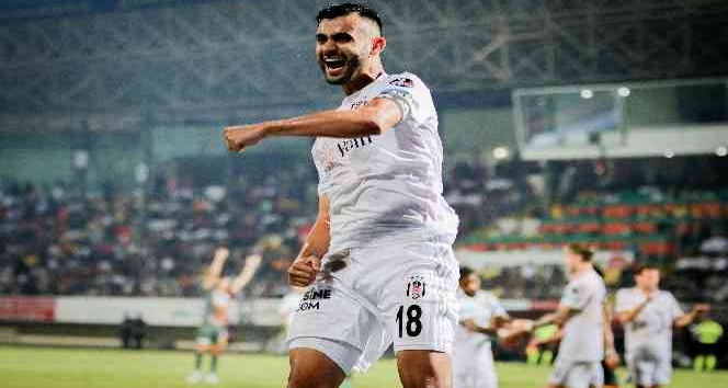 Spor Toto Süper Lig: Corendon Alanyaspor: 1 - Beşiktaş: 3 (İlk yarı)