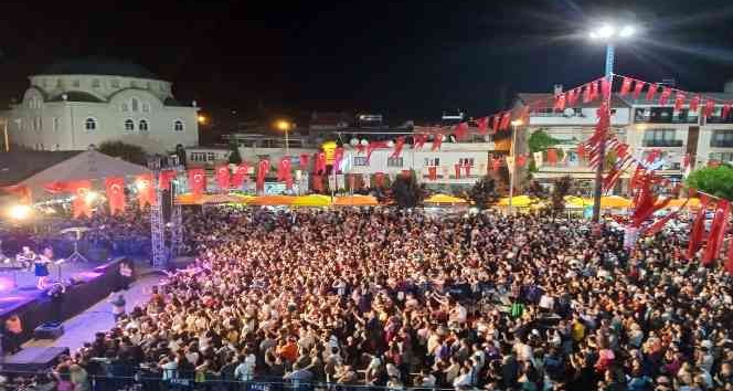 Tuğçe Kandemir hayranlarını duygulandırdı