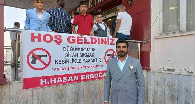 Mardin’deki aşiret düğününde örnek pankart: "Düğünümüzde silah sıkmak kesinlikle yasaktır"