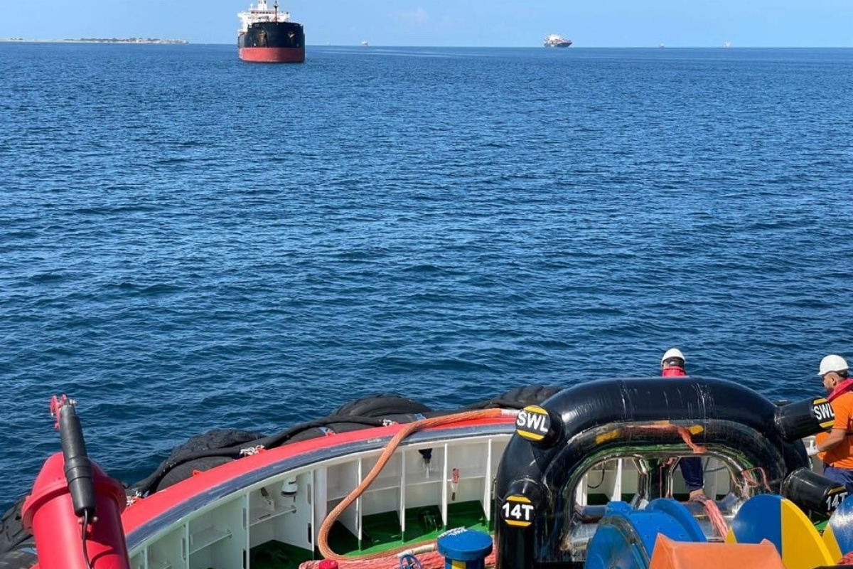 Çanakkale Boğazı&#039;nda arızalanan tanker gemisi kurtarıldı