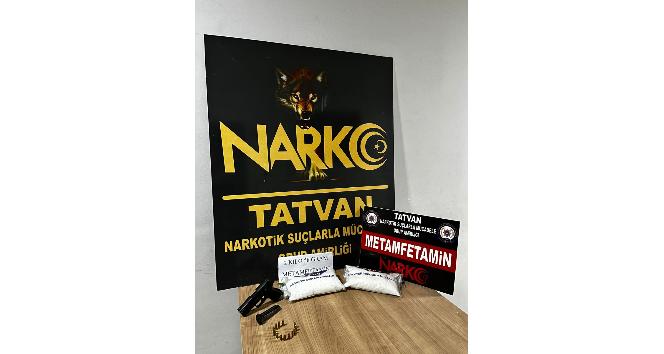 Bitlis’te metamfetamin ve silah ele geçirildi