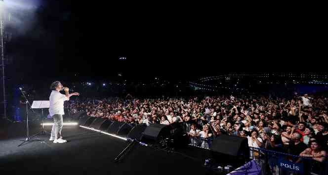 Aliağa Sanat Günleri, yaz akşamlarına renk katmaya devam ediyor