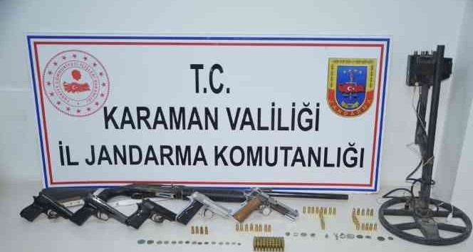 Karaman’da tarihi eser ve silah operasyonu