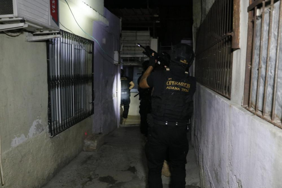 Adana’da DEAŞ’ın içinde silahlı görev yapan 10 kişiye yönelik operasyon