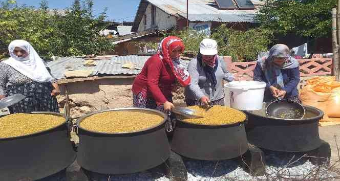 Tunceli’de  bulgur kazanları kaynamaya başladı