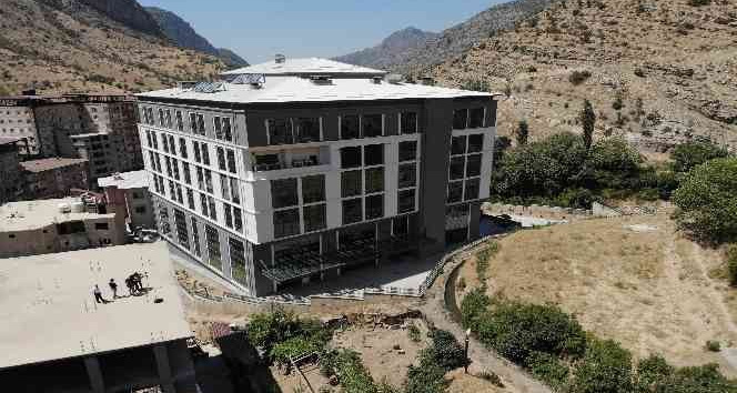 Şırnak’ta 50 milyon maliyetle yapımı devam eden hastanede sona yaklaşıldı