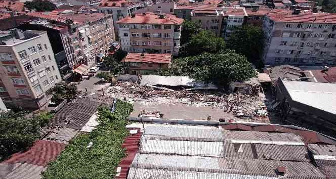 Bakırköy Belediyesi Balıkçılar çarşısını yıkıyor