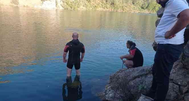 Baraj gölüne düşen genç kayboldu