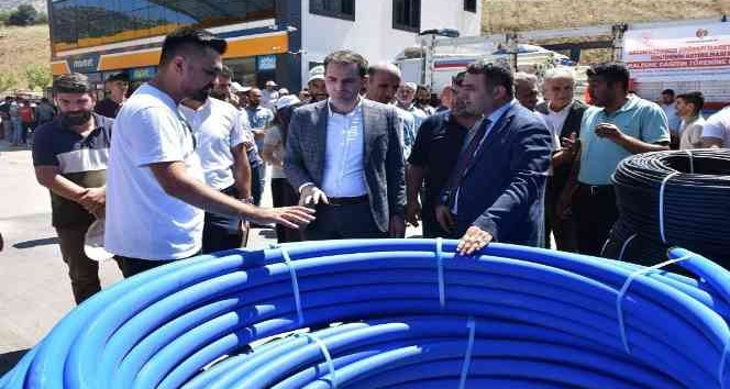 Sason’da çilek üreticilerine malzeme desteği verildi