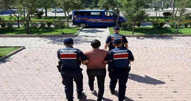 21 ayrı suçtan aranan suç makinesi jandarmanı operasyonuyla yakalandı