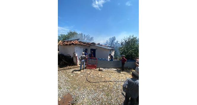Yenice’de ev yangını söndürüldü