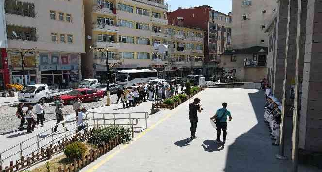 Petrol kentinden Gümüş kentine geldiler
