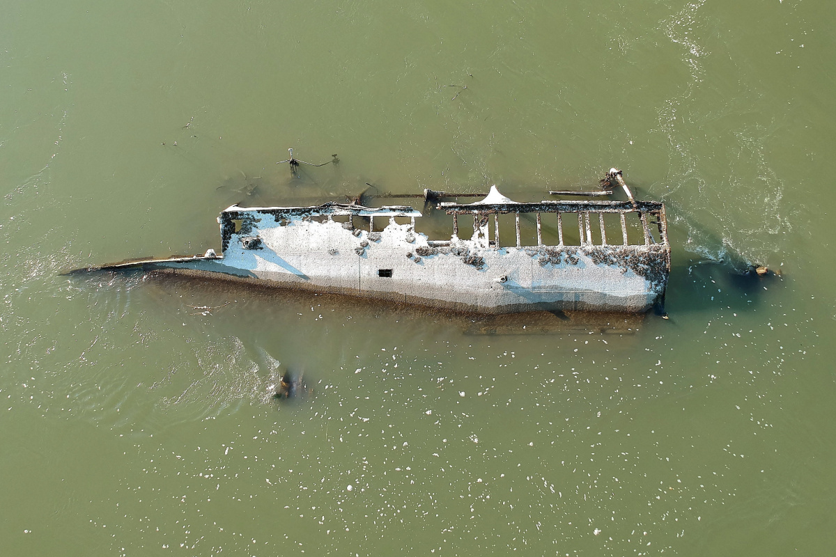 Tuna Nehri’ni kuraklık vurdu: 2. Dünya Savaşı’nda batan gemi ortaya çıktı
