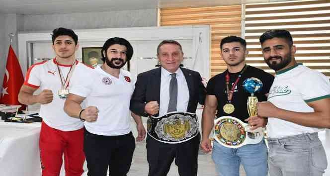 Cizreli milli sporcular, Gençlik ve Spor İl Müdürü ile bir araya geldi