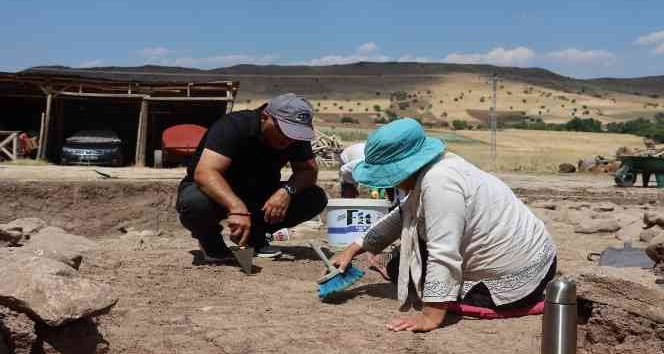 Tunceli Valisi Özkan, kentteki kurtarma kazısı çalışmalarını yerinde inceledi