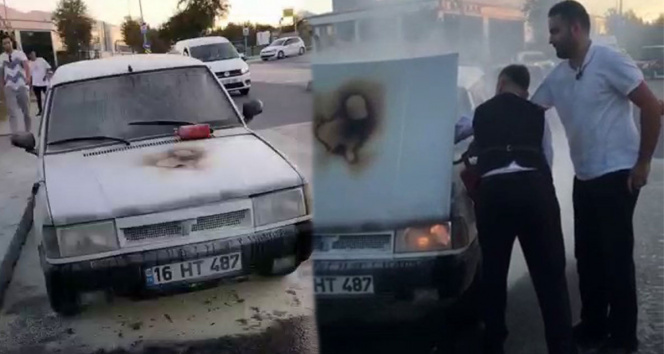 Arnavutköyde seyir halindeki otomobil alev aldı, vatandaşlar yangın tüpüyle müdahale etti