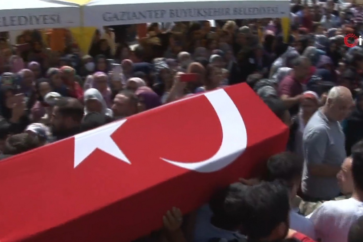 Gaziantep’teki feci kazada ölen İHA muhabiri ve 3 sağlık çalışanı için tören düzenlendi