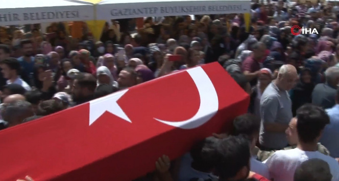 Gaziantepteki feci kazada ölen İHA muhabiri ve 3 sağlık çalışanı için tören düzenlendi