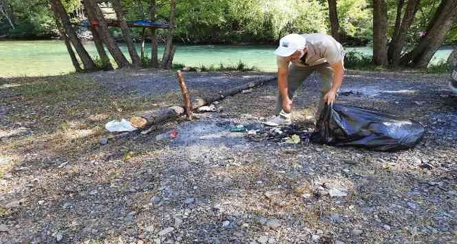Ekipler, Munzur Vadisi Milli Parkında çevre temizliği yaptı