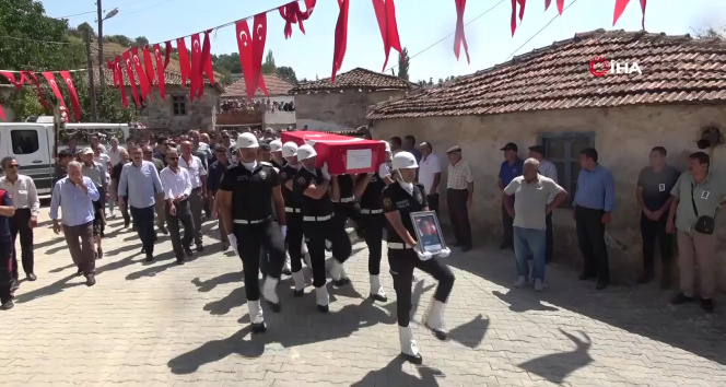 Mardindeki kazada şehit olan polis Yahya Ergin Çanakkalede toprağa verildi