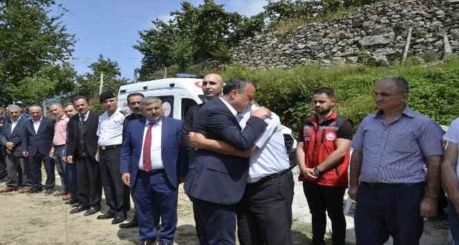 Vali Taşbilek’ten şehit bekçinin ailesine taziye ziyareti