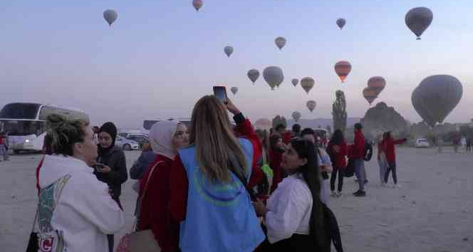 Gençler Kapadokya’ya hayran kaldı