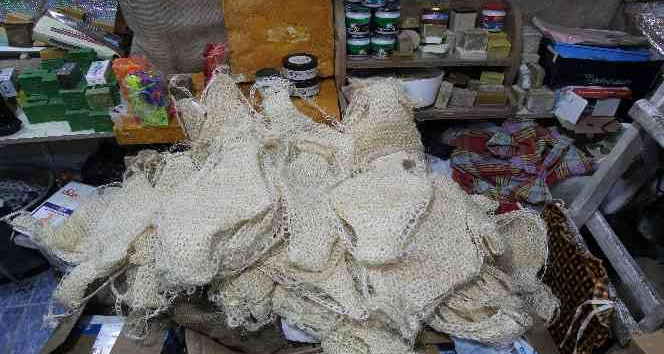 Mardin’de kadınlar tarafından örülen bu ürün hem Avrupa’ya hem de uzak doğuya ihraç ediliyor