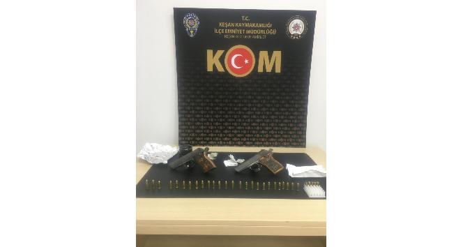 Keşan’da iş yerine baskın: Silah ve uyuşturucu ele geçirildi