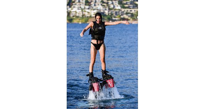 Özkan ailesi ’uçuyor’