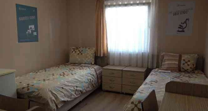 Gençler, "Seyahatsever" projesi ile yurtlarda ücretsiz konaklıyor