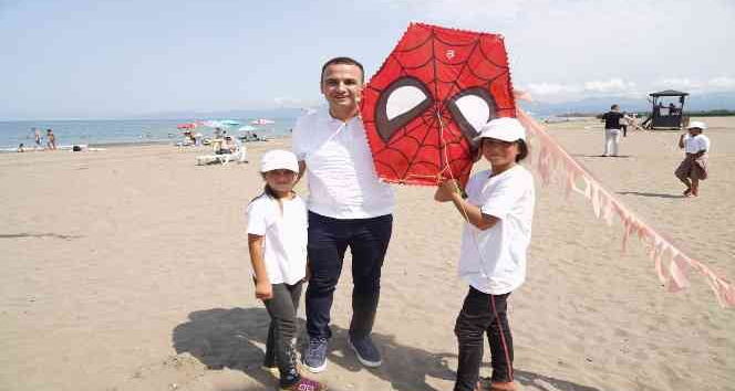 Fındık işçilerinin çocukları gökyüzünü uçurtmalarla şenlendirdi