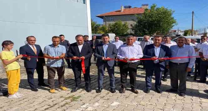 Altıntaş’a kitap kafe