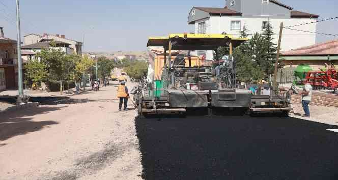 Dr. Sadık Ahmet Caddesi’ne sıcak asfalt serimi yapılıyor