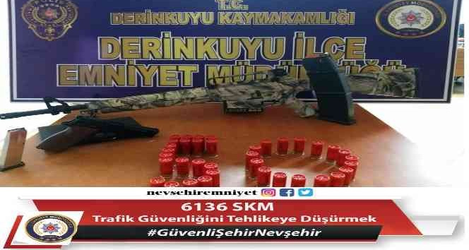 Alkollü sürücünün aracından tabanca ve tüfek çıktı