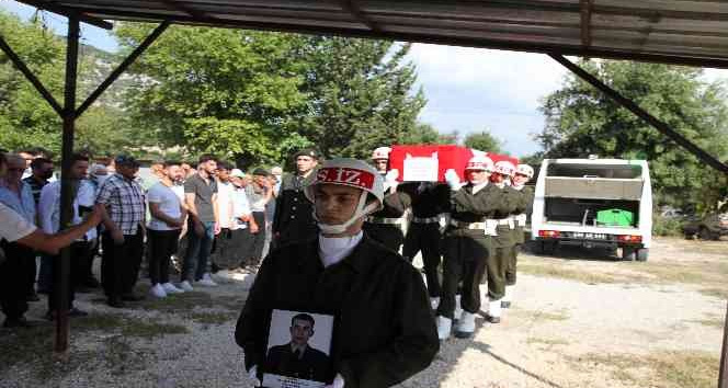 Balık tutmak için gittiği barajda boğulan uzman çavuş toprağa verildi