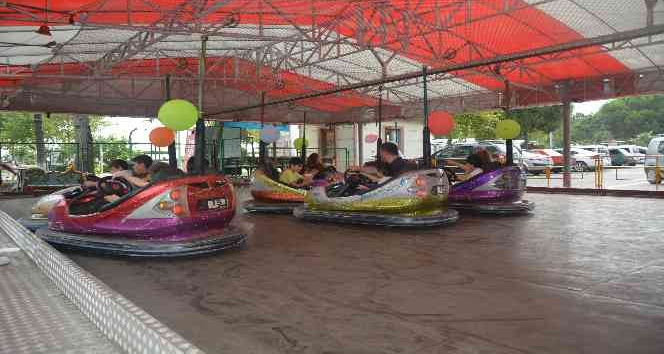 Gurbetçi aile, çocukların hayallerini gerçekleştiriyor