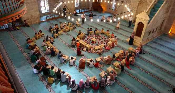 Tokat’ta Kur’an Kursu mezuniyet programı