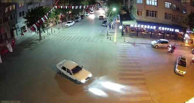 Cadde ortasında drift yapıp tehlike saçtı