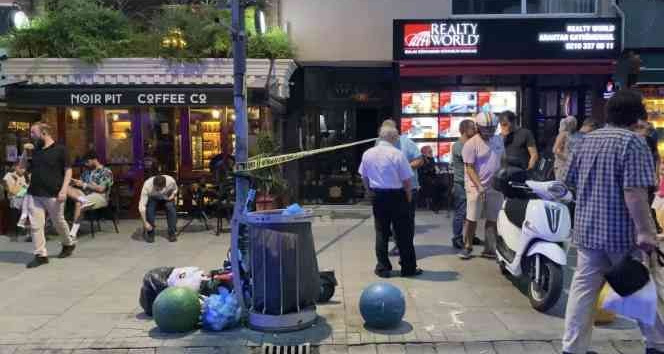 Kadıköy’de apartman görevlisi evinde ölü bulundu