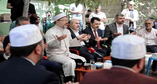 Diyabet İşleri Başkanı Erbaş, Derik’te Mevlit ve dua programına katıldı