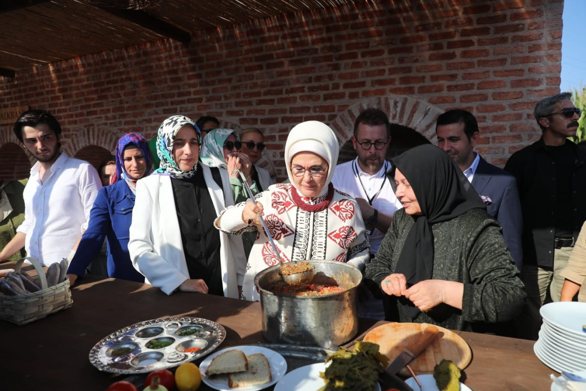 Emine Erdoğan, Gastronomi Festivali&#039;nde Tokat mutfağını gezdi