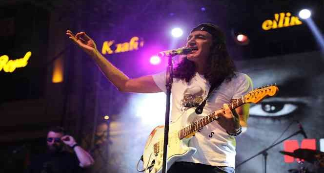 Erzincanlılar Kekilli’nin konseriyle coştu