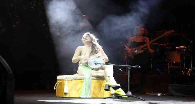 Atiye hemşehrilerini coşturdu